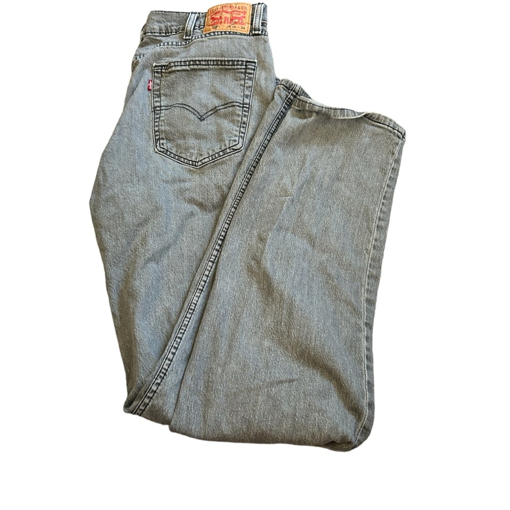 Grey men’s Levi jeans